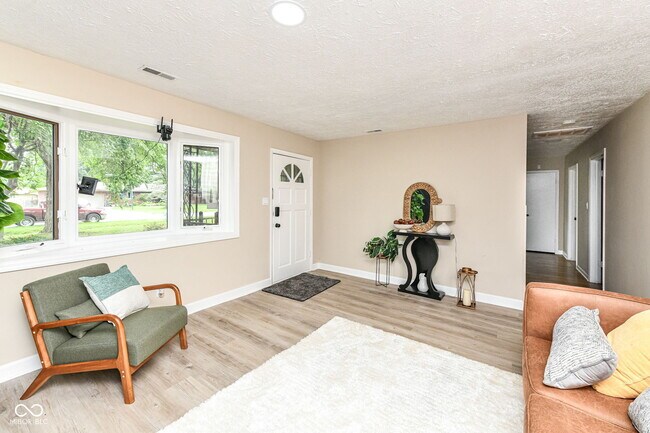 Building Photo - 651 Fabyan Rd