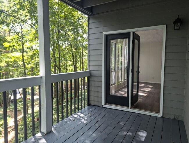 Building Photo - 101 Warm Springs Cir
