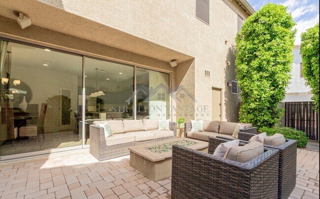 Building Photo - 4467 E Remington Dr