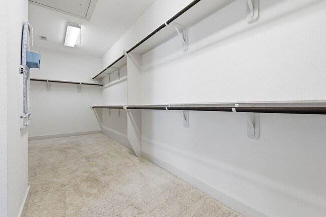 Building Photo - 7239 Laguna Villas