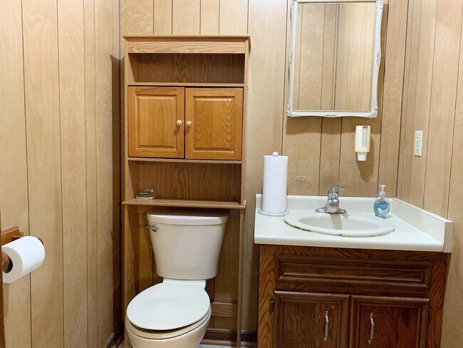 Building Photo - 600 Garrison Rd