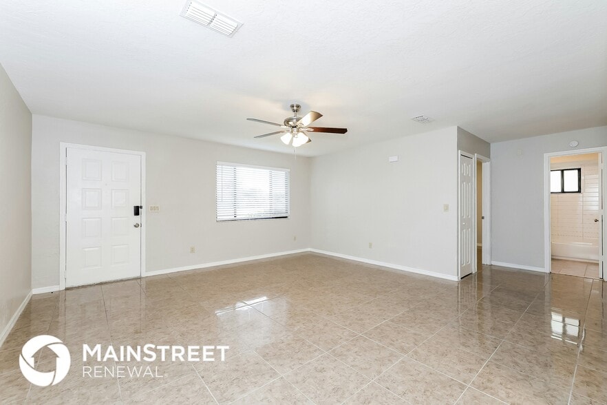 Building Photo - 240 Grifford Dr