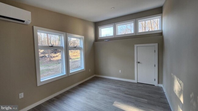 Building Photo - 57 S Limekiln Pike