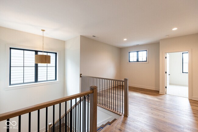 Building Photo - 871 Rosemary Gdns