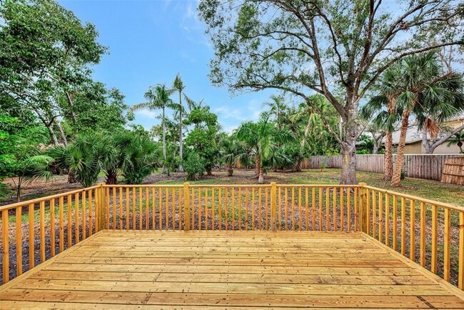 Building Photo - 1891 Prospect St