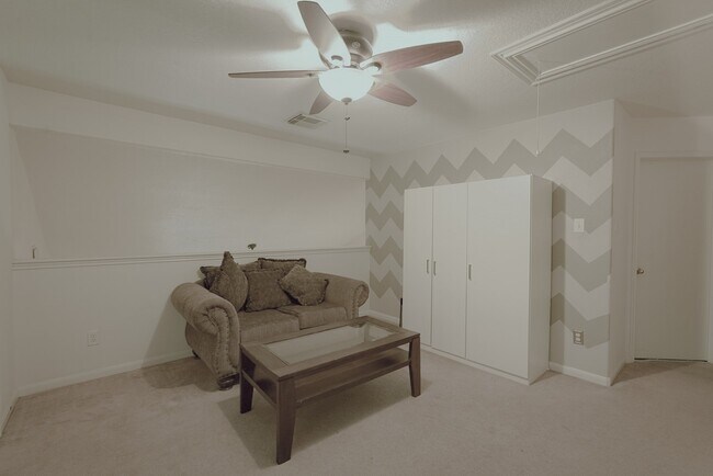 Building Photo - 3319 Painted Meadow Cir