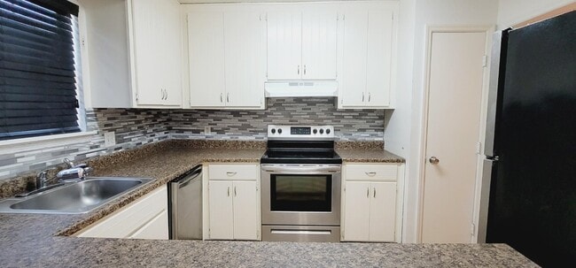 Building Photo - 1802 Meriadoc Rd