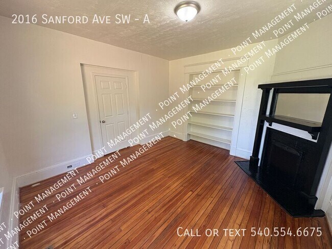 Building Photo - 2016 Sanford Ave SW