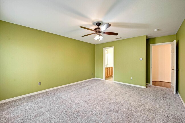 Building Photo - 16207 Willowford Ct