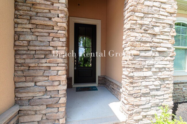Building Photo - 2402 Via Palma Dr