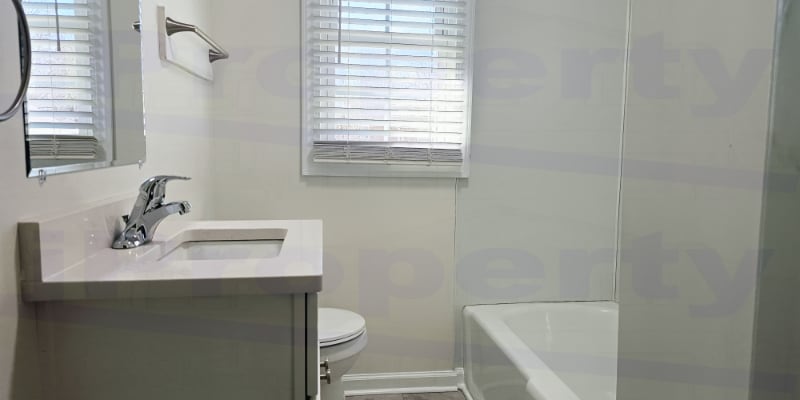 Building Photo - 106 Smith St