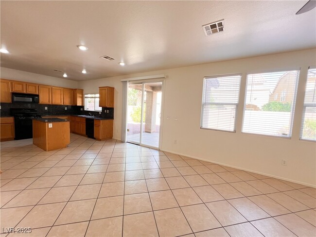 Building Photo - 5628 Granville Lake St