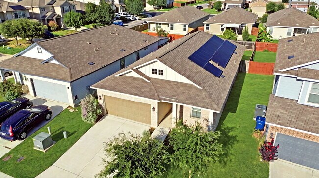 Building Photo - SOLAR PANELS!