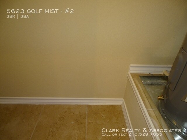 Building Photo - 5623 Golf Mist #2, San Antonio, TX. 78244