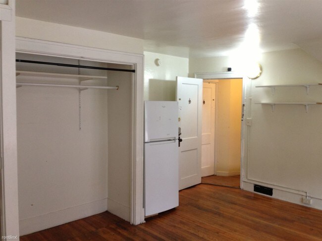 Building Photo - Studio, 1 bath  - 121 Madison Ave SE # 16