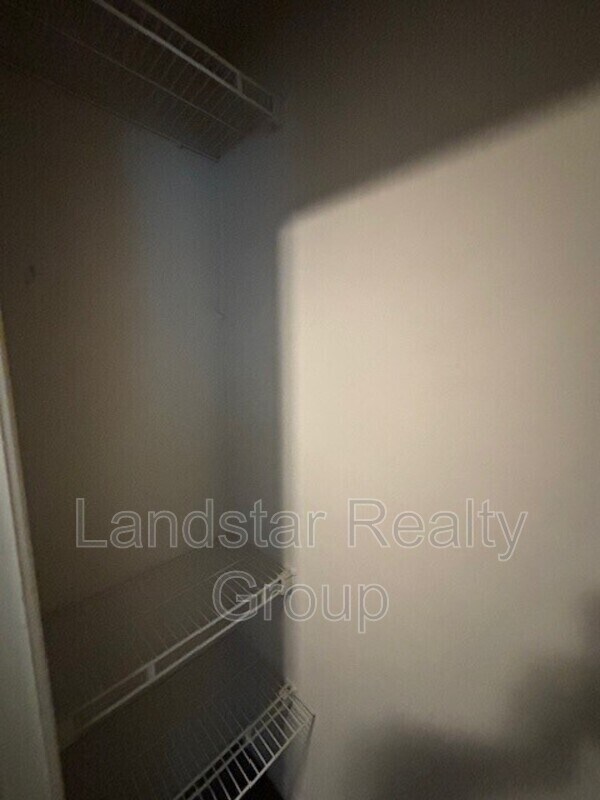 Building Photo - 4714 Seville Dr