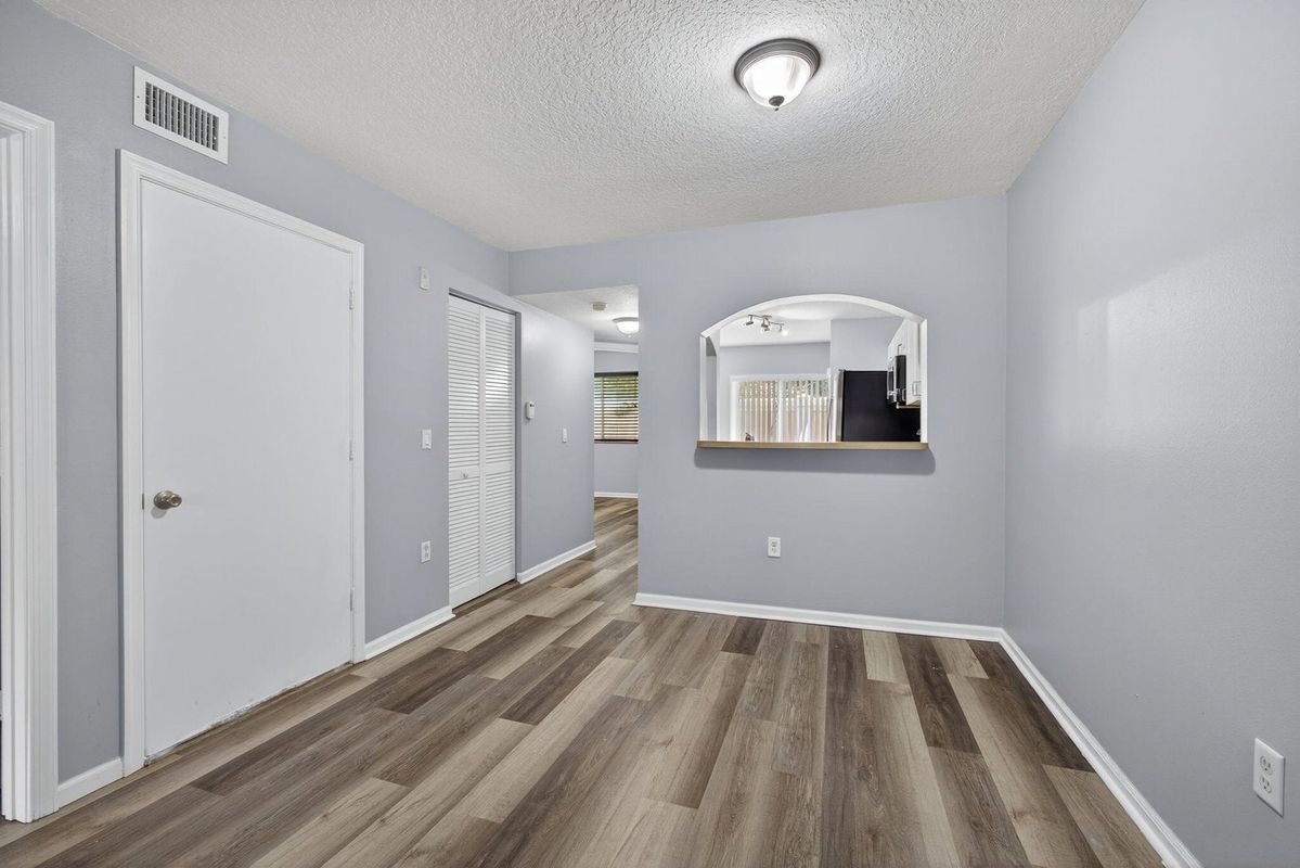 Building Photo - 3770 N Jog Rd