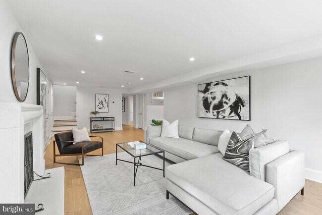 Building Photo - 4628 Blagden Terrace NW