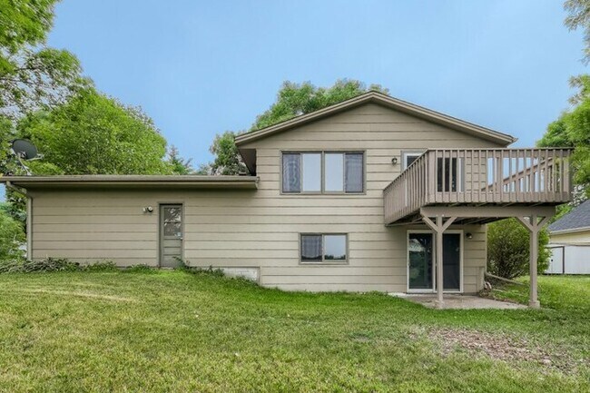 Building Photo - 13760 87th Avenue North, Maple Grove, MN, ...