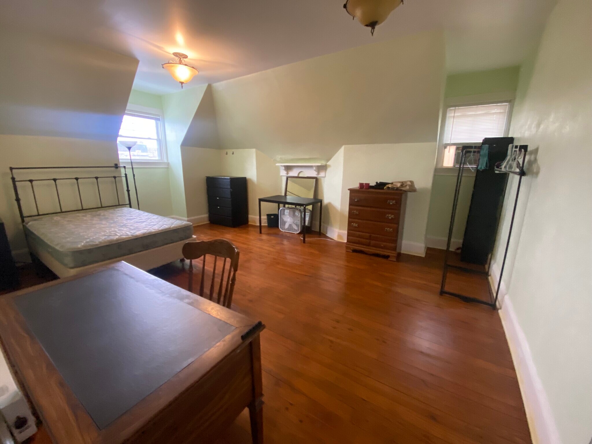 Building Photo - 4715 Wallingford St