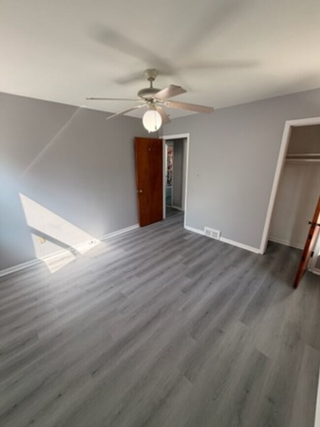 Building Photo - Charming Single-Family Home in Desirable Allen Park Neighborhood