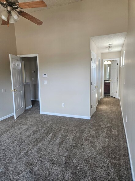 Building Photo - 500 Jaclyn Cir