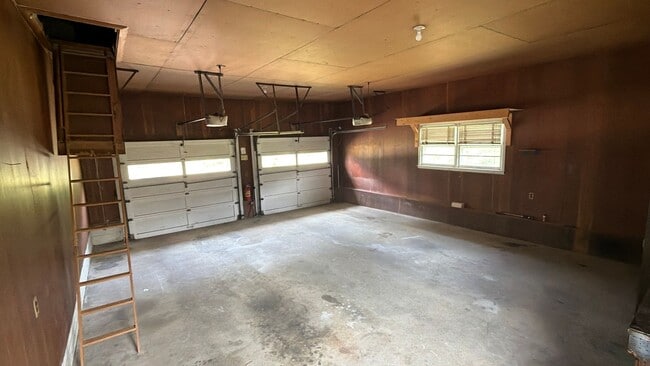 Building Photo - Move-In Ready 3-Bed, 2.5-Bath Home with a Beautiful Big Yard in Peaceful Jackson, NJ