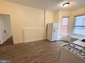 Building Photo - 4718 Hazel Ave