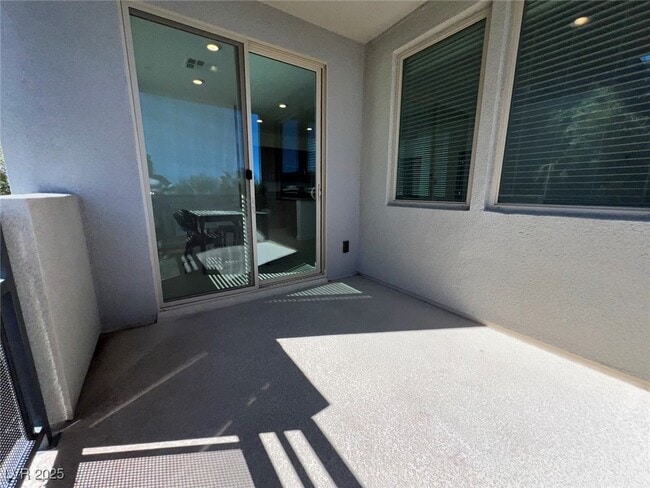 Building Photo - 11237 Rainbow Peak Ave