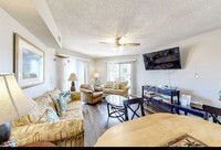 Building Photo - Fully Furnished 2 Bed/ 1 Bath downstairs u...