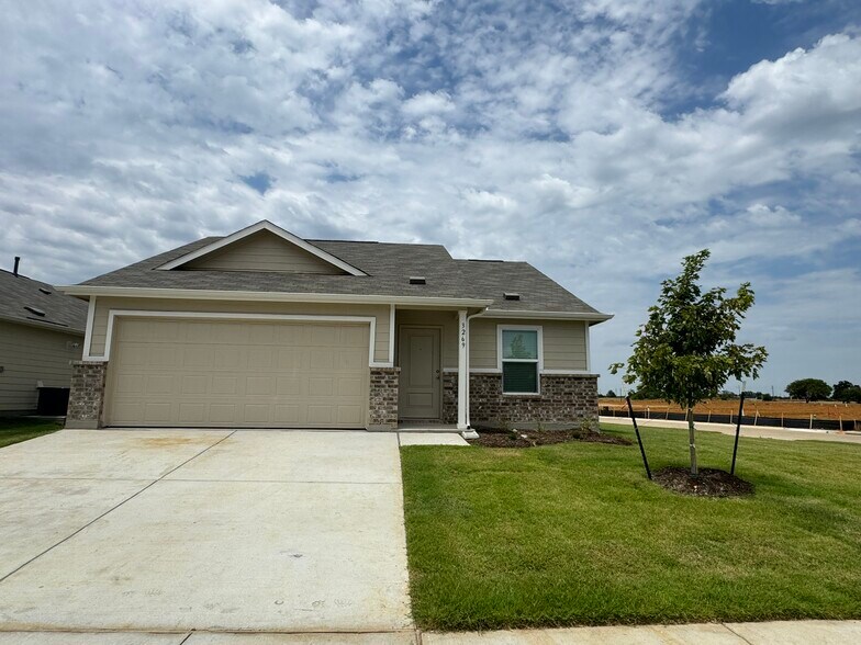 Building Photo - 3269 Kiso Pkwy