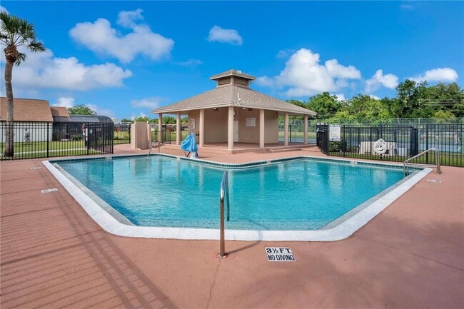 Building Photo - 4805 Kingston Cir