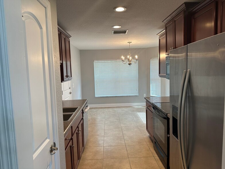New sink and dishwasher - 10727 Standing Stone Dr