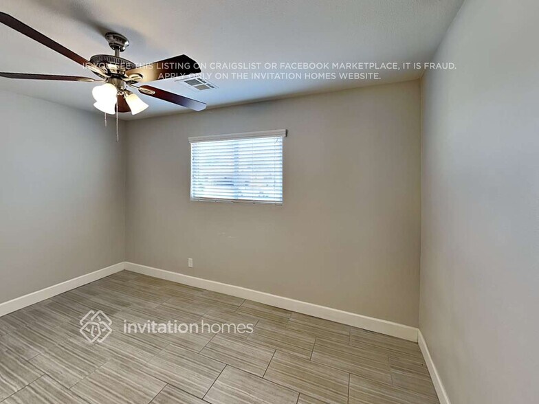 Building Photo - 1222 W Hermosa Dr