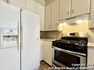 Building Photo - 124 Gifford St