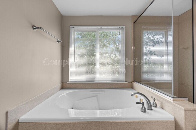 Building Photo - 16610 Green Needle Ct
