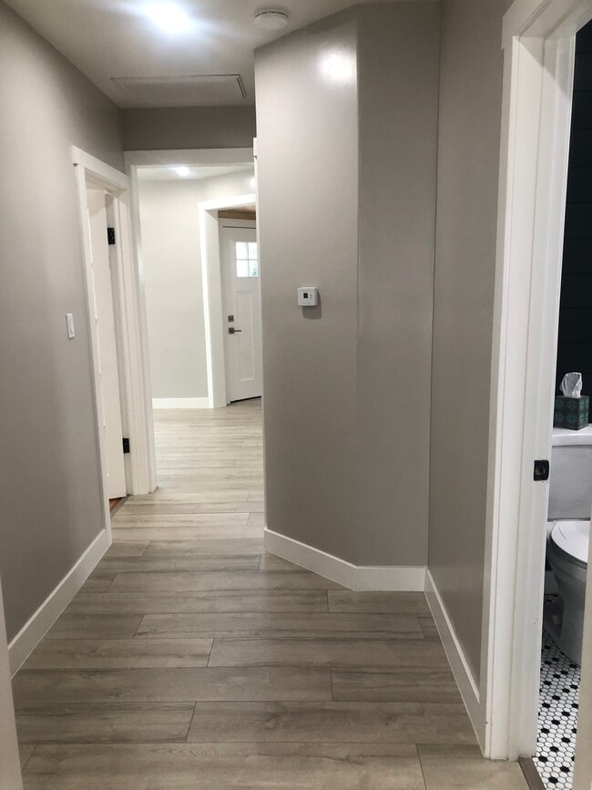 Building Photo - 3956 Olmsted Ave