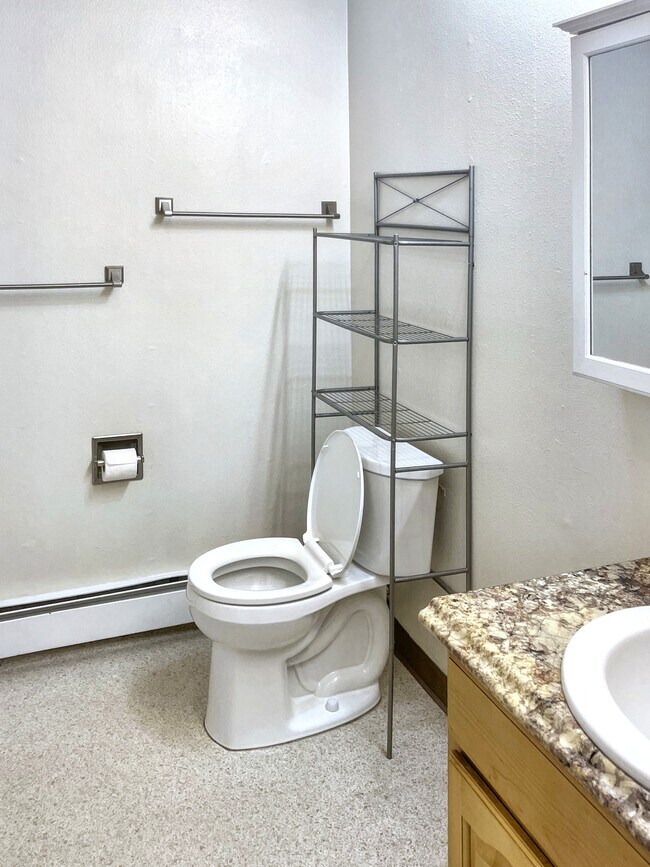 Building Photo - 4620 Reka Dr