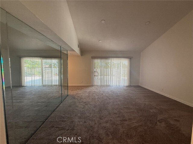 Building Photo - 860 Calle del Sol