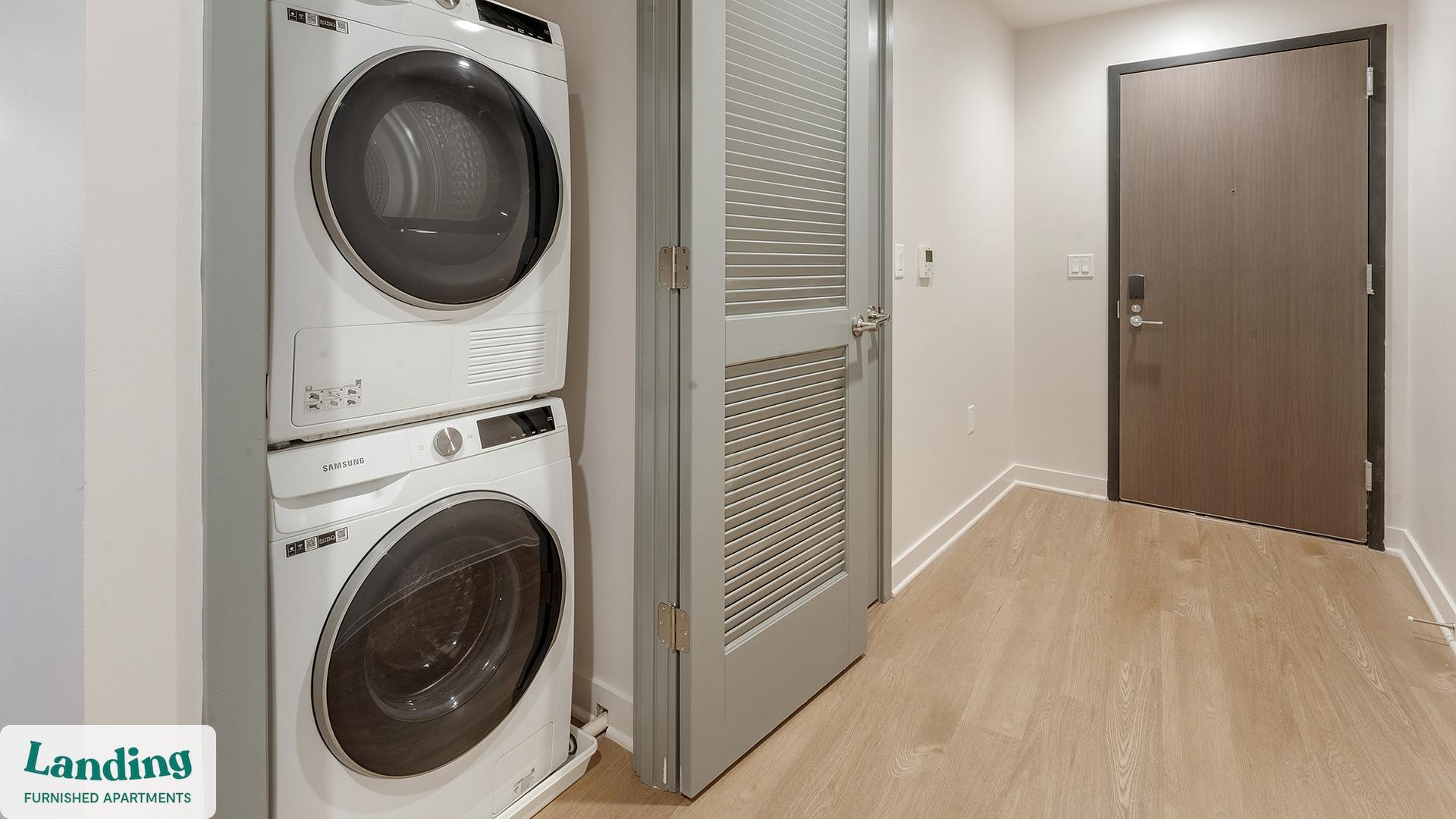 Building Photo - 350 Maple Dr SW