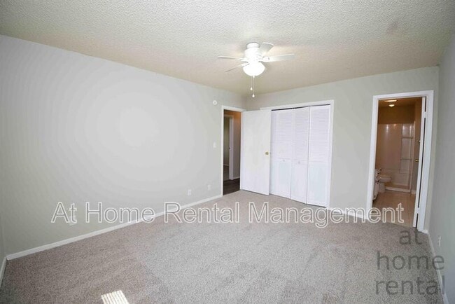 Building Photo - 4613 S 72nd E Pl
