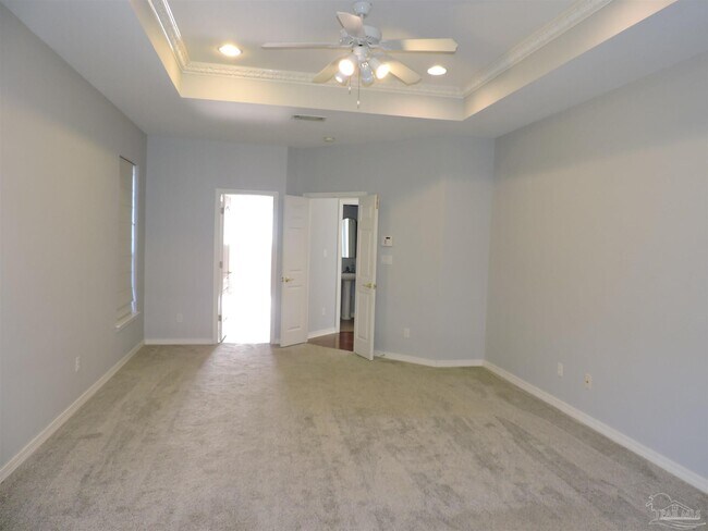 Building Photo - 4986 Vizcaya Dr