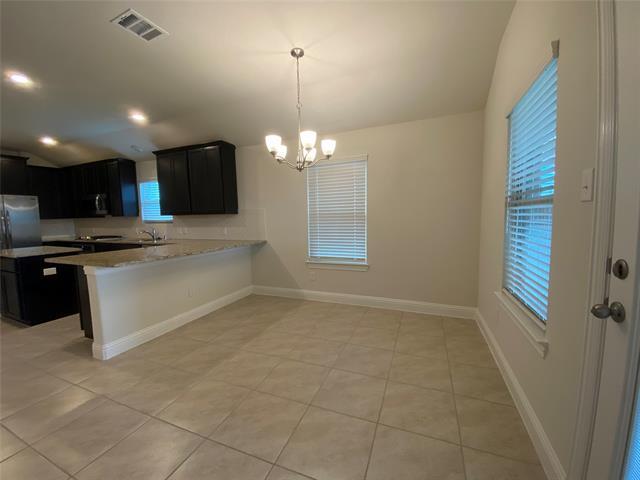 Building Photo - 1205 Parker Dr