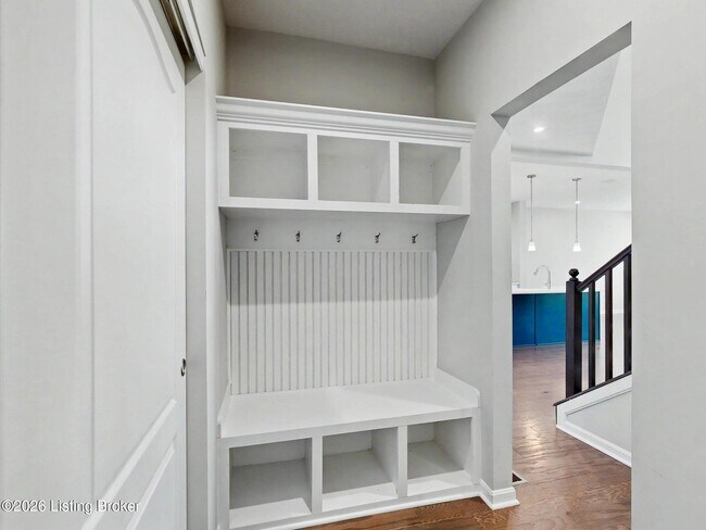 Building Photo - 15802 Stonehouse Ct
