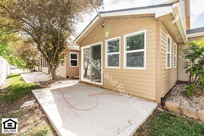 Building Photo - 15012 Tally Ho Dr