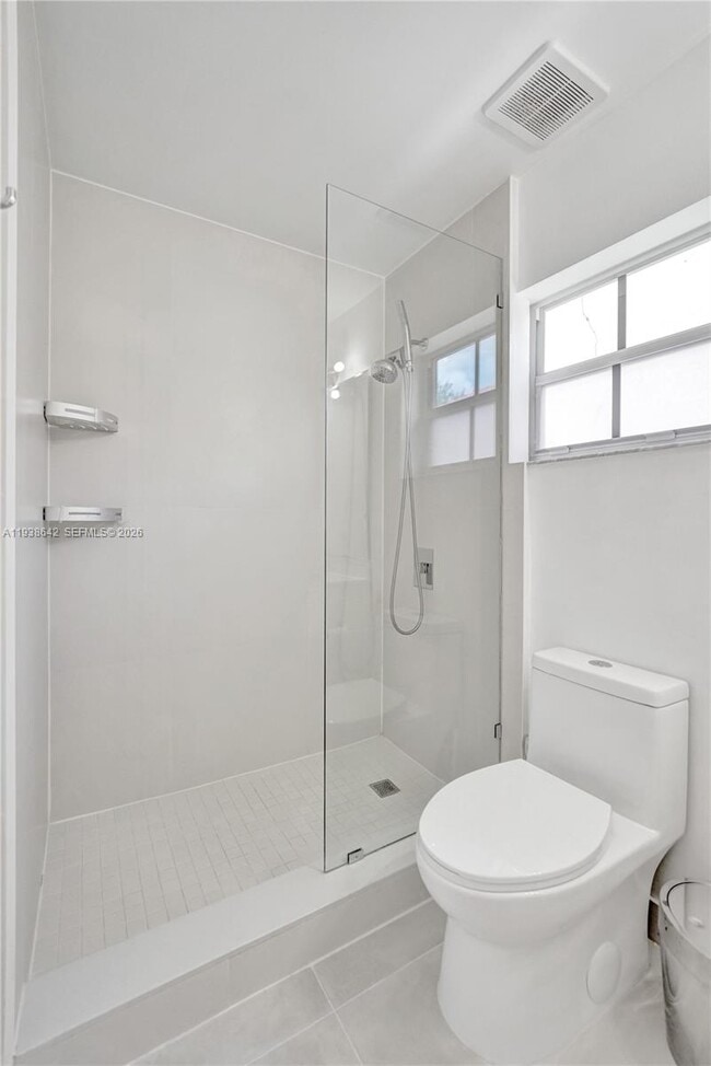 Building Photo - 648 Sand Creek Cir