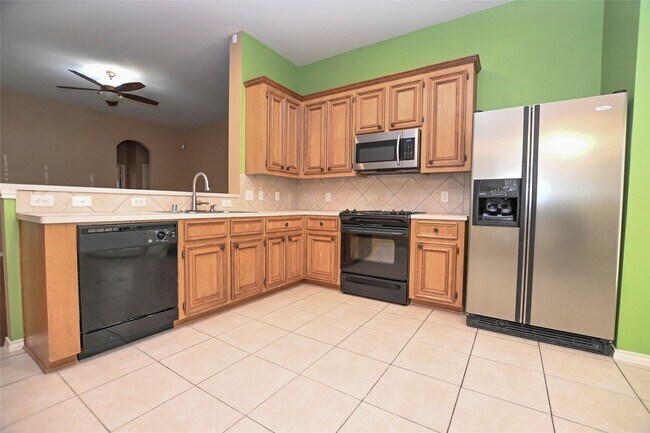 Building Photo - 2123 Castle Gardens Ln