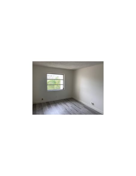 2ND BEDROOM - 608 NW 13th St