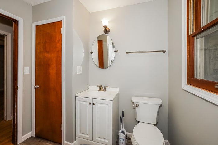Building Photo - 8240 Timberlane Dr