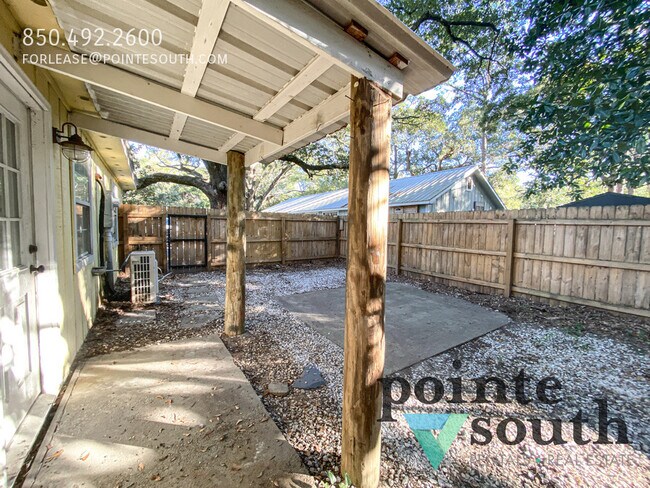 Building Photo - 335 E Canal Dr